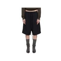 ราคา FOG – ESSENTIALS Relaxed Nylon Shorts (JET BLACK) (26254617754)
