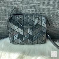 ราคา Bao Bao Issey Miyake Tonneau Matte สีดำ (used) (18177252847)