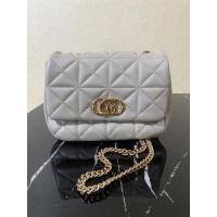 ราคา กระเป๋า Lyn สีขาวครีม สายโซ่ทอง (19760490369)