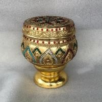 ราคา บาตรไม้ 8 นิ้ว บาตรไม้แกะสลัก บาตร บาตรพระ สีทอง ตกแต่งด้วยกระจก สีสันสวยงาม หัตถกรรมสไตล์ล้านนา งานแฮนด์เมค (9086265773)