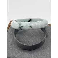 ราคา กำไลหยก สีขาวลายเขียว เนื้อเนียนใส ขนาด 57.8 มิล E53 (20976153901)