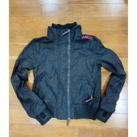 ราคา ✨Superdry Windcheater Jacket Size M ✨เสื้อกันหนาวผู้ชาย เอวจั้มพ์ของแท้ 100% ✅สินค้ามือสองสภาพ 90% เก็บรักษาอย่างดี (18761757208)