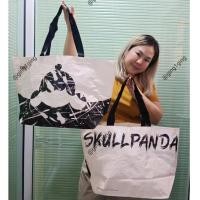 ราคา (ส่งฟรีEMS พร้อมส่งในไทย) Shopping Bag Popmart+Skullpanda กระเป๋าไนล่อน อย่างหนา (ของแท้) (24262371880)