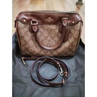 ราคา กระเป๋าทรงหมอน Coach แท้ สีน้ำตาล (14854900979)