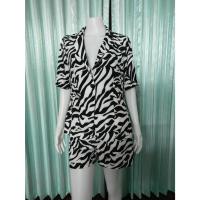 ราคา ชุดเซ็ตแฟชั่น ทรงสูท ลายม้าลาย สีขาว-ดำ ไซส์ L งานป้าย Cams (23581531753)