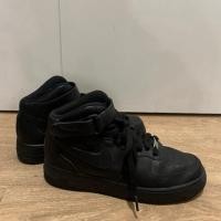 ราคา ส่งต่อ Nike Air Force 1 Mid สีดำ แท้ no box Size 39 eu 24.5 cm (21696404579)