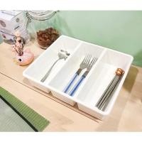 ราคา ถาดเก็บของอเนกประสงค์ กล่องแบ่งช่อง 3 ช่อง และ 6 ช่อง (18462593054)