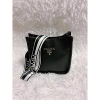 ราคา กระเป๋าสะพาย prada สำหรับผู้หญิง มีสายสปอร์ทครอสบอดี้ได้ สีดำ (22084358640)