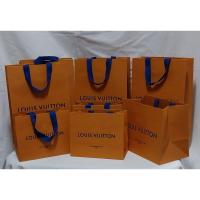ราคา ถุงกระดาษ LOUIS VUITTON แบรนเนมของแท้ สภาพดี *** มือสองสภาพดี *** (27810271173)