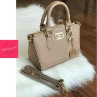 ราคา กระเป๋าถือ กระเป๋าสะพายสไตล์ LYN ขนาด 9 นิ้ว แต่งอะไหล่ทอง (1554082369)