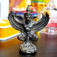 ราคา พญาครุฑปราบอาถรรพ์ เนื้อมวลสารเหล็กไหลน้ำพี้และโลหะอาถรรพ์ต่างๆ อานุภาพเมื่อบูชาแล้วจะแก้อาถรรพ์สิ่งไม่ดีขจัดอุปสรรค (9352165412)