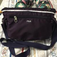 ราคา กระเป๋ายี่ห้อ fila สีม่วงเข้มมืสองสภาพดี (1042548406)