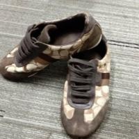 ราคา รองเท้าผ้าใบCoachมือสองของแท้สภาพ95เปอร์เซ็นต์ (1715178023)