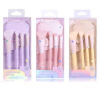 ราคา ส่งฟรี/แท้ ชุดแปรง แปรงแต่งหน้า นีคาร่า Nee Cara 4 ชิ้น Brush Set With Bag #N358 เซ็ทแปรงแต่งหน้า ขนนุ่ม (29474261076)