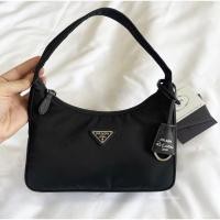 ราคา Used Prada Hobo ปี2020 (5360431726)