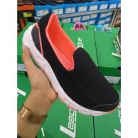 League Luna Sneakers