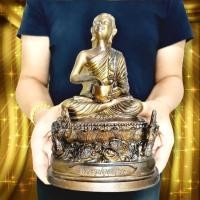 ราคา พระอุปคุตจกบาตรมหาลาภ ประทับดอกบัวใจกลางทะเล วัดพระธาตุลำปางหลวง (หน้าตัก5นิ้ว สูง28ซม.)เนื้อทองเหลืองสีเก่า (21007362732)