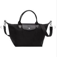 ราคา พร้อมส่ง Longchamp le pliage neo ไซส์ s สี 001 NOIR ปรับสายไม่ได้ค่ะ ของแท้จาก King Power (4901015320)