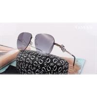 ราคา แว่นกันแดดผู้หญิง Guess Sunglasses รุ่น GF6054 10C ขนาด 59-14 145 Mm สีเทาเฟด <แท้ 100%> + กล่องอุป (26063369485)
