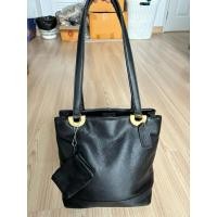 ราคา กระเป๋าหนังวัวแท้สีดำ หนังนิ่มสวย มือสอง สภาพยังสวย✨✨ (25580077670)