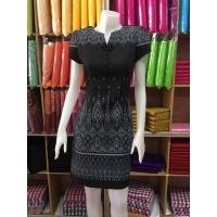 ราคา ชุดแซกผ้าไหมแพรทิพย์แต่งลูกไม้ ปักมุข (แขนสั้น) สีดำ !! อัดผ้ากาวทั้งชุด ดีไซน์สวย หรู ทันสมัย (28824243473)