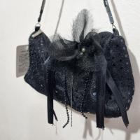 ราคา กระเป๋าถือสีดำ มือสอง เกร๋ สวยค่ะ (28312950813)