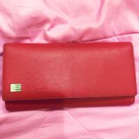ราคา ส่งต่อ กระเป๋าสตางค์ Guy Laroche สีแดง หนังแท้ ใบยาว 3พับ (2784481277)