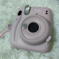 ราคา Fujifilm Instax Mini 11 กล้องโพลารอยด์ Instant Film Camera เหลือประกันศูนย์ (13107113077)
