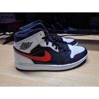 ราคา Air Jordan 1 Mid “Chile Red” Black White มือสอง ไซส์ 43 (20793235321)