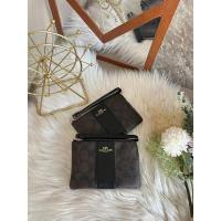 ราคา ⭐️ทักแชทก่อนสั่งซื้อ⭐️Coach Corner Zip Wristlet In Signature Canvas 1 zip size S #F58035 (14695568005)