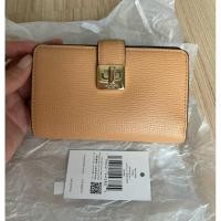 ราคา ส่งต่อกระเป๋าสตางค์ Kate Spade KF534 ของแท้% ของใหม่ ซื้อเก็บไม่ผ่านการใช้งาน สวยกริป (28414591746)