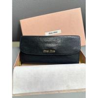 ราคา กระเป๋าสตางค์ MIU MIU long wallet zip สีดำ (แบรนด์เนม)แท้ % มือสอง สภาพพร้อมใช้งาน (24728586951)