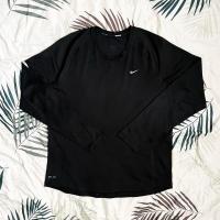 ราคา เสื้อกีฬามือสอง NIKE สีดำ แท้ (25836104847)