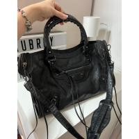 ราคา กระเป๋าแฟชั่น ทรง balenciaga city regular หนังสีดำเงา หมุดรมควันดำ (15896871341)