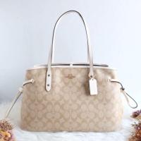 ราคา #COACH #F57842 DRAWSTRING CARRYALL IN SIGNATURE CANVAS (6308393812)