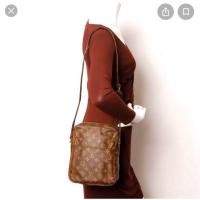 ราคา LV. Merceau Monogram Crossbody “pm” Size แท้% (4517762753)