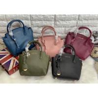 ราคา CHARLES & KEITH CLASSIC TOP HANDLE HANDBAG (2291731784)