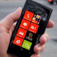 ราคา ประสบการณ์คอลเลกชันย้อนยุคของ Nokia lumia 800 (27228769502)
