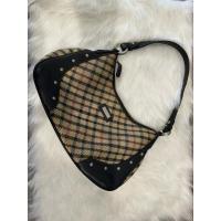 ราคา กระเป๋าสะพายข้าง Daks (26903041000)