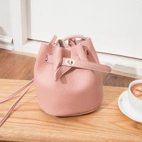 ราคา กระเป๋าสะพายข้างทรงกระบอก สีชมพู กระเป๋าสะพายผู้หญิง กระเป๋าแฟชั่น สไตล์เกาหลี พร้อมส่ง (4144207870)