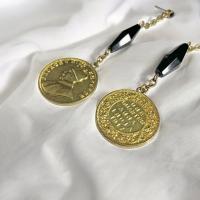 ราคา Guess ( RN125 ) เครื่องประดับ แฟชั่น ต่างหู ตุ้มหู แบบยาว เหรียญสีทอง ล็อต2เซลตำหนิลดราคา (28153537532)