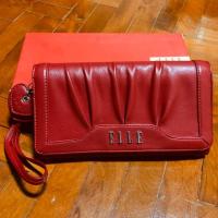 ราคา New!!! ELLE Paris กระเป๋าสตางค์ใบยาว มีสายคล้องมือถอดออกได้ ขนาด 7.5” * 4” กลิ่นหนังยังอยู่ (6818991430)