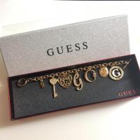 ราคา มีวีดีโอรีวิว สร้อยข้อมือ GUESS พร้อมกล่อง ขนาด 18cm. (670223156)