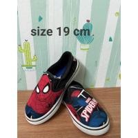 ราคา รองเท้าเด็กงานแบรนด์มือสองของแท้ vans spiderman สีดำ รองเท้าเด็ก (มือ2) ‼️259฿‼️พร้อมส่ง (26071575846)