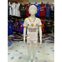 ราคา ชุดกีฬาเด็ก ชุดฟุตบอลเด็ก ทีม เรอัล มาดริด 2023-2024(เสื้อ+กางเกง) ของมีพร้อมส่งของส่งทุกวัน (18179236905)