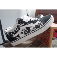 ราคา VANS : Old Skool (Skulls) – Black/True White 8.us. 26.cm (4540799821)