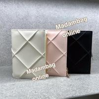 ราคา CHARLES & KEITH Eleni Quilted Wallet กระเป๋าสตางค์ใบสั้น ขนาดกลาง (28554542663)