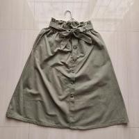 ราคา กระโปรงสีเขียวขี้ม้า (25963868139)