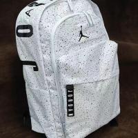 ราคา ☃✈☂Nike Nike JORDAN Starry กระเป๋าเป้สะพายหลัง Casual Sports AJ มัธยมศึกษาตอนต้นนักเรียนกระเป๋านักเรียนผู้ชายและผู้หญิง (14298480903)