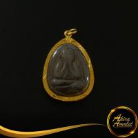 ราคา จี้พระ พระปิดตาหลังเต่า หลวงปู่โต๊ะ วัดประดู่ฉิมพลี รุ่น มหาลาภ เนื้อผงใบลาน ฝังตะกรุดใต้องค์พระ เลี่ยมกรอบทองชุบ (13294182715)